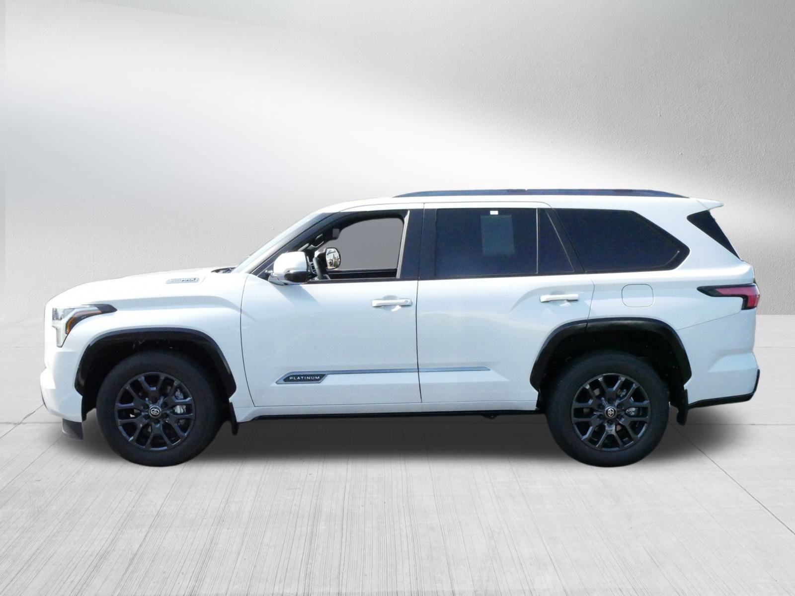 2025 Toyota Sequoia Platinum photo 4