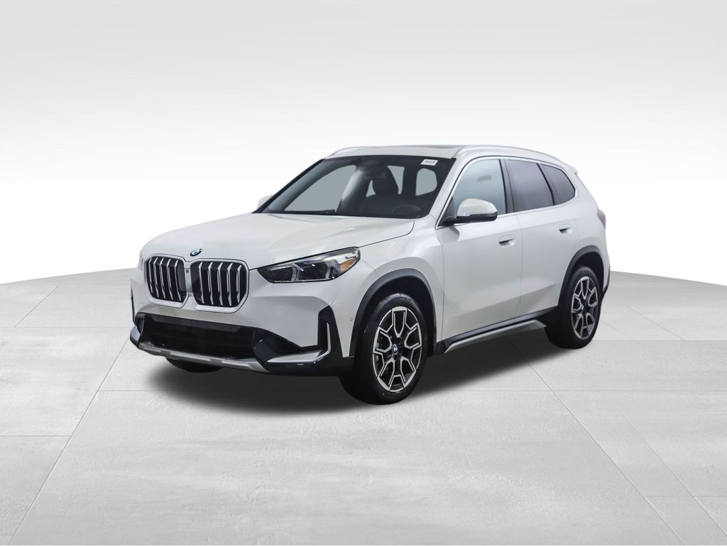2026 BMW X1 28i's photo