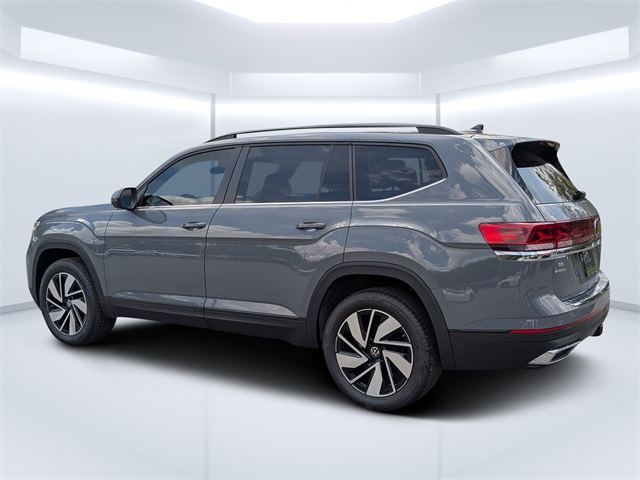2026 Volkswagen Atlas SEL photo 4