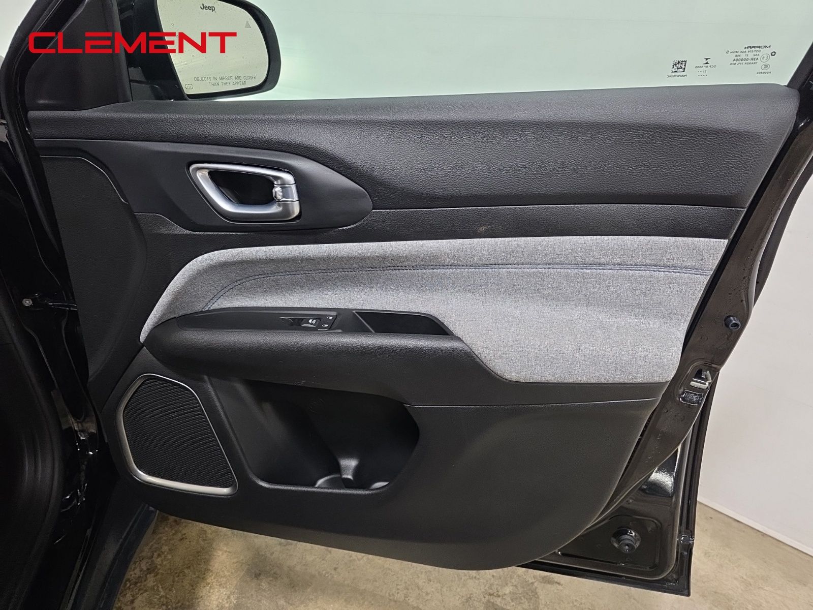 2022 Jeep Compass Latitude photo 28