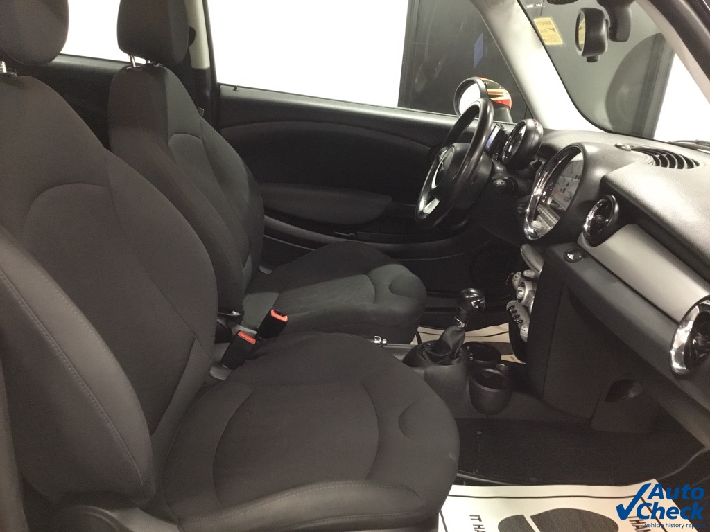 2010 Mini Clubman Base photo 17
