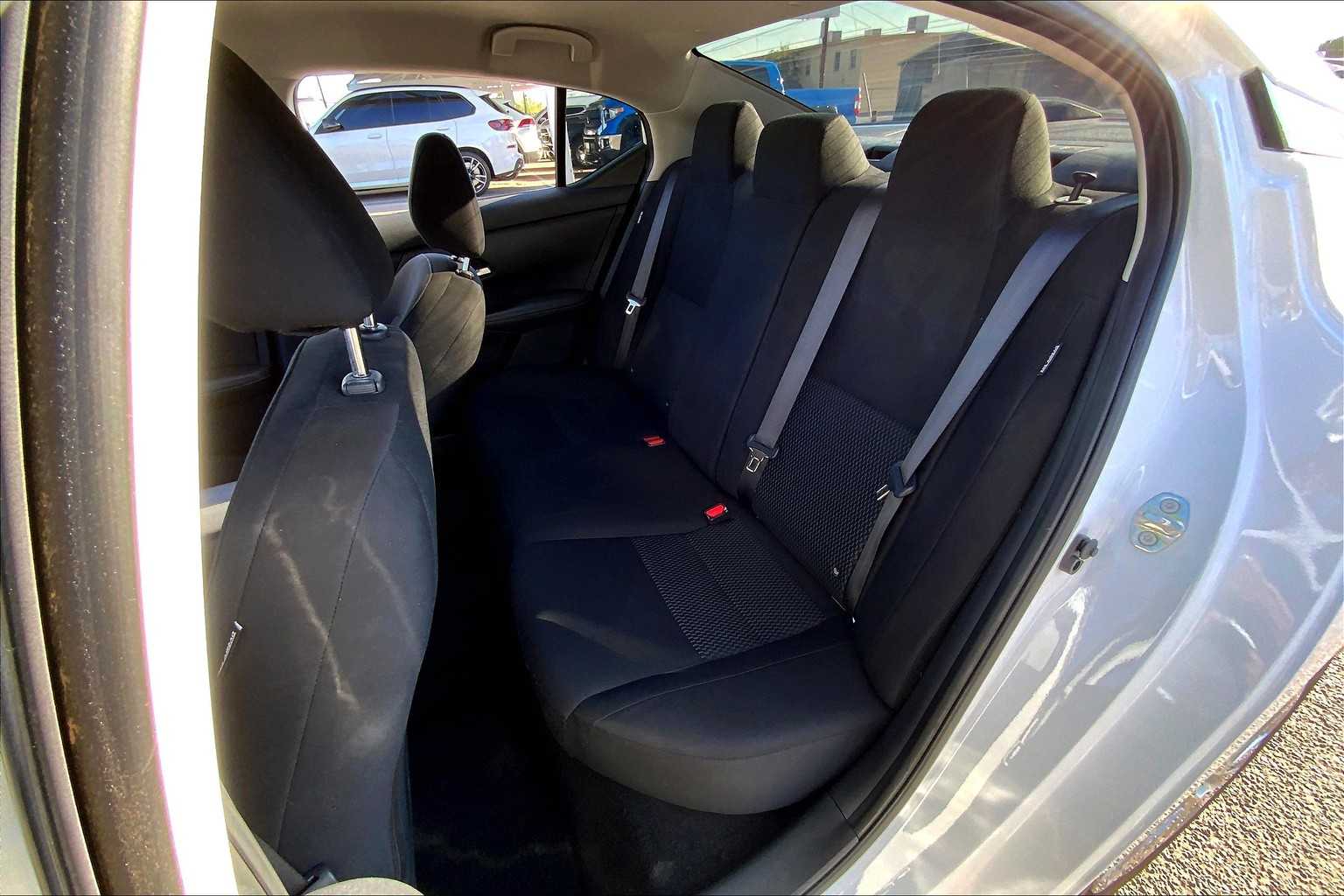 2023 Nissan Sentra S photo 18