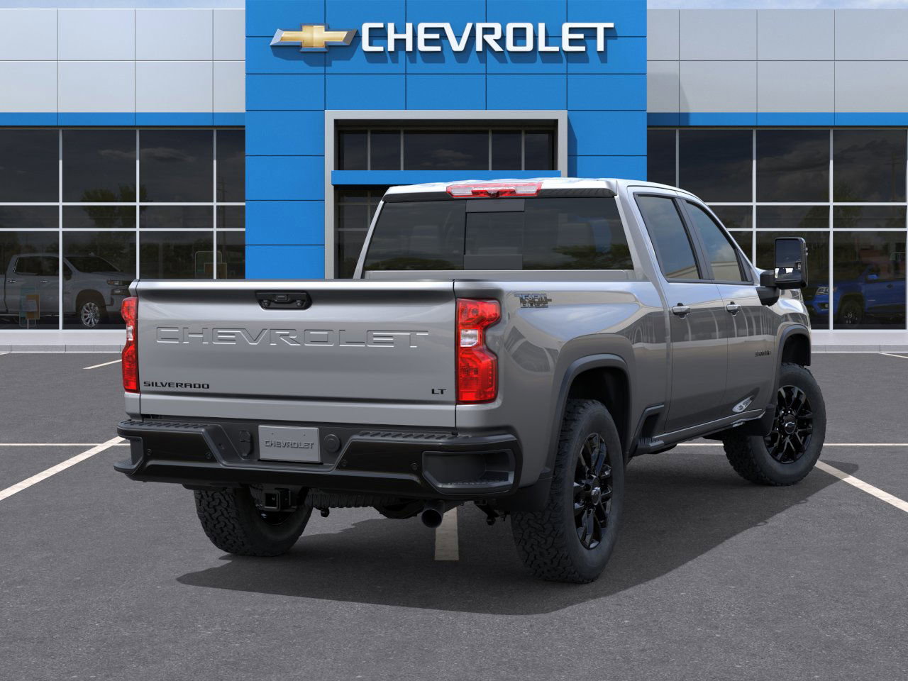2025 Chevrolet Silverado 3500HD LT photo 4