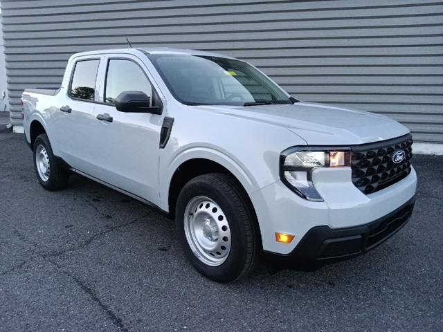 2026 Ford Maverick XL's photo