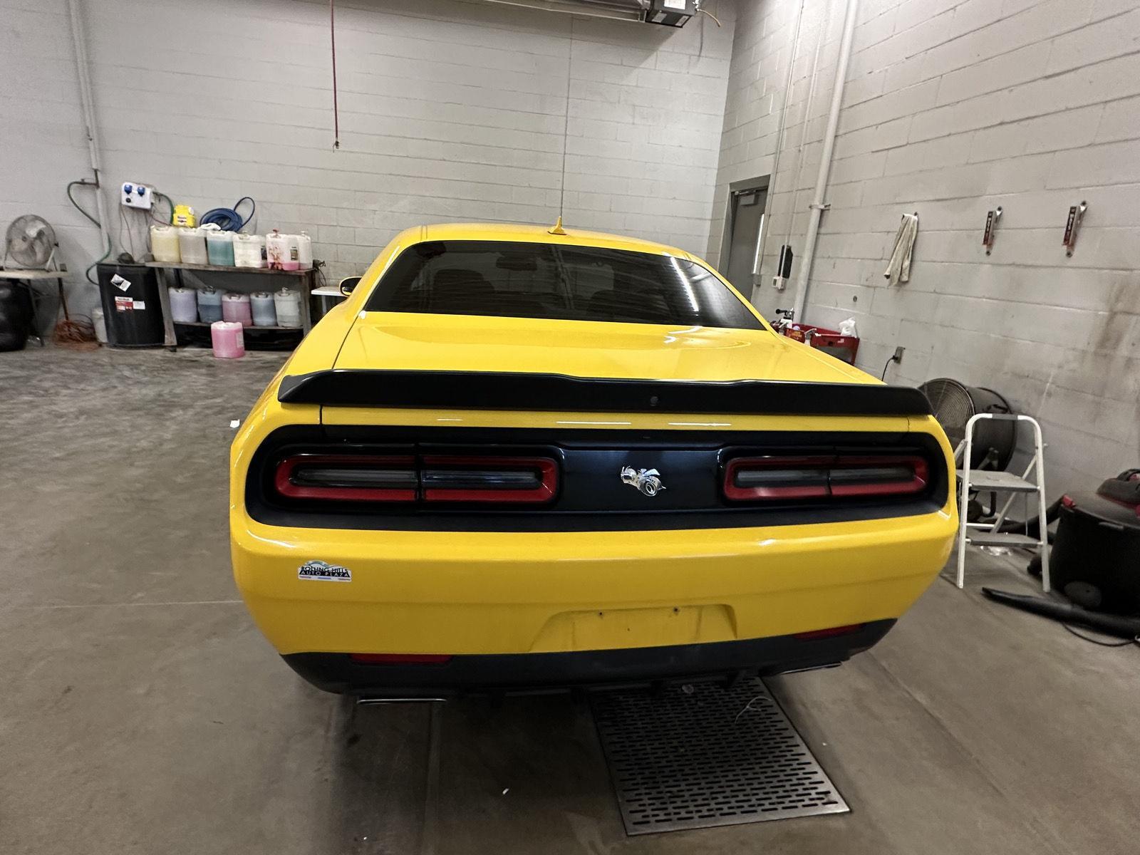 2017 Dodge Challenger R/T Scat Pack photo 2