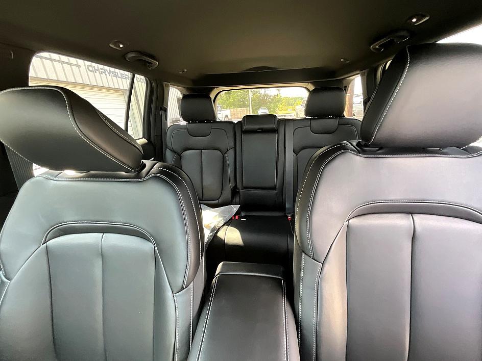 2025 Jeep Grand Cherokee Limited photo 30