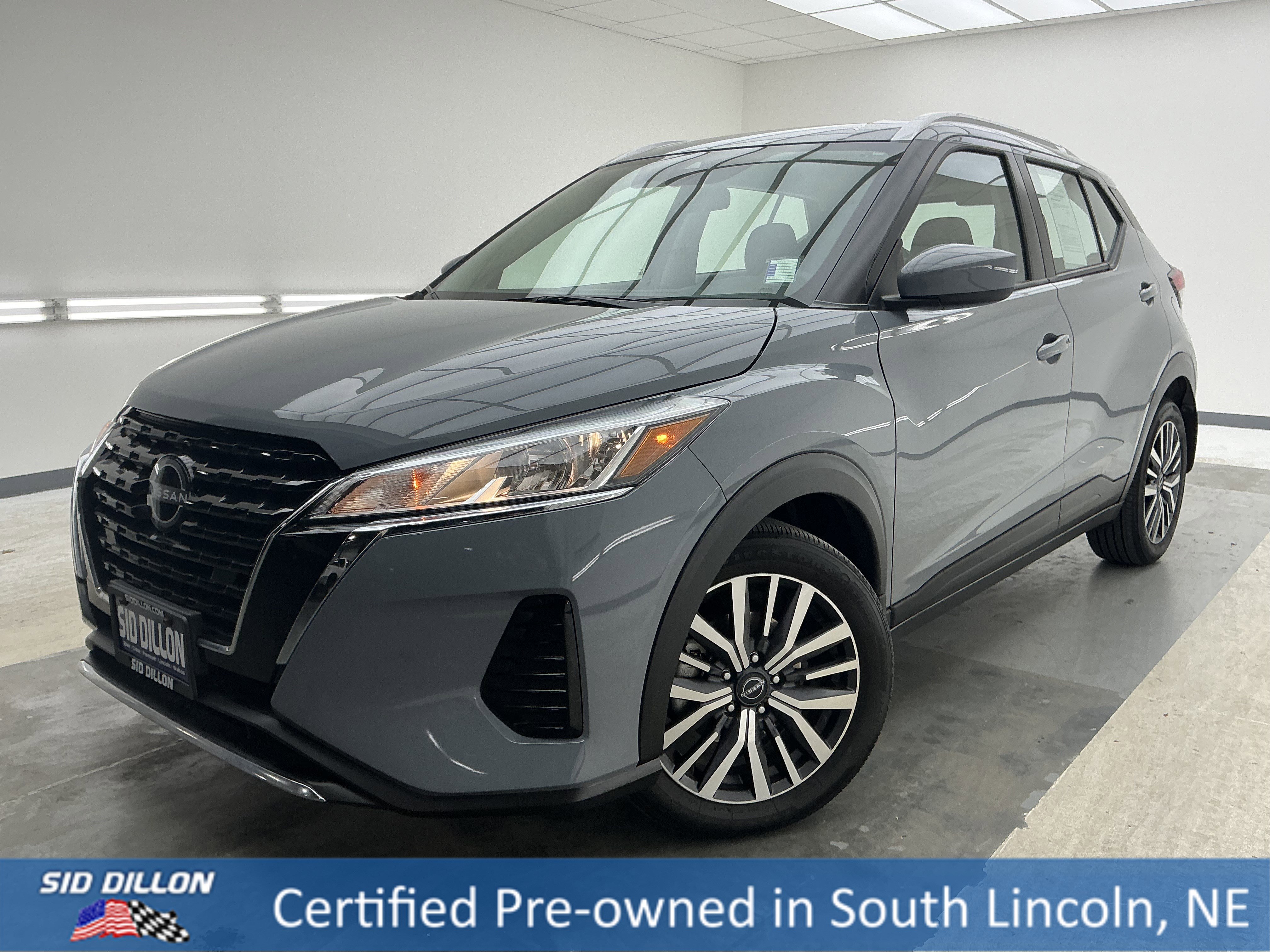 2024 Nissan Kicks SV's photo