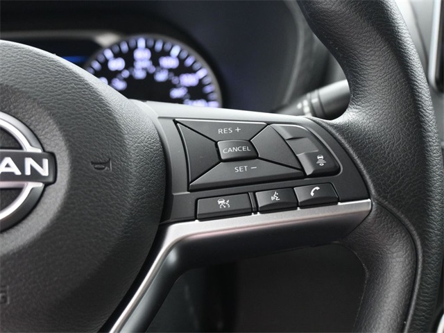 2025 Nissan Sentra SV photo 2