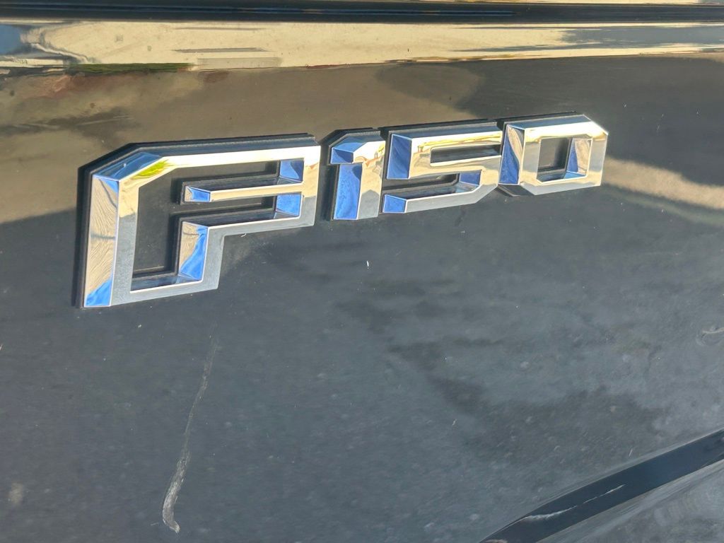 2017 Ford F-150 XLT photo 19