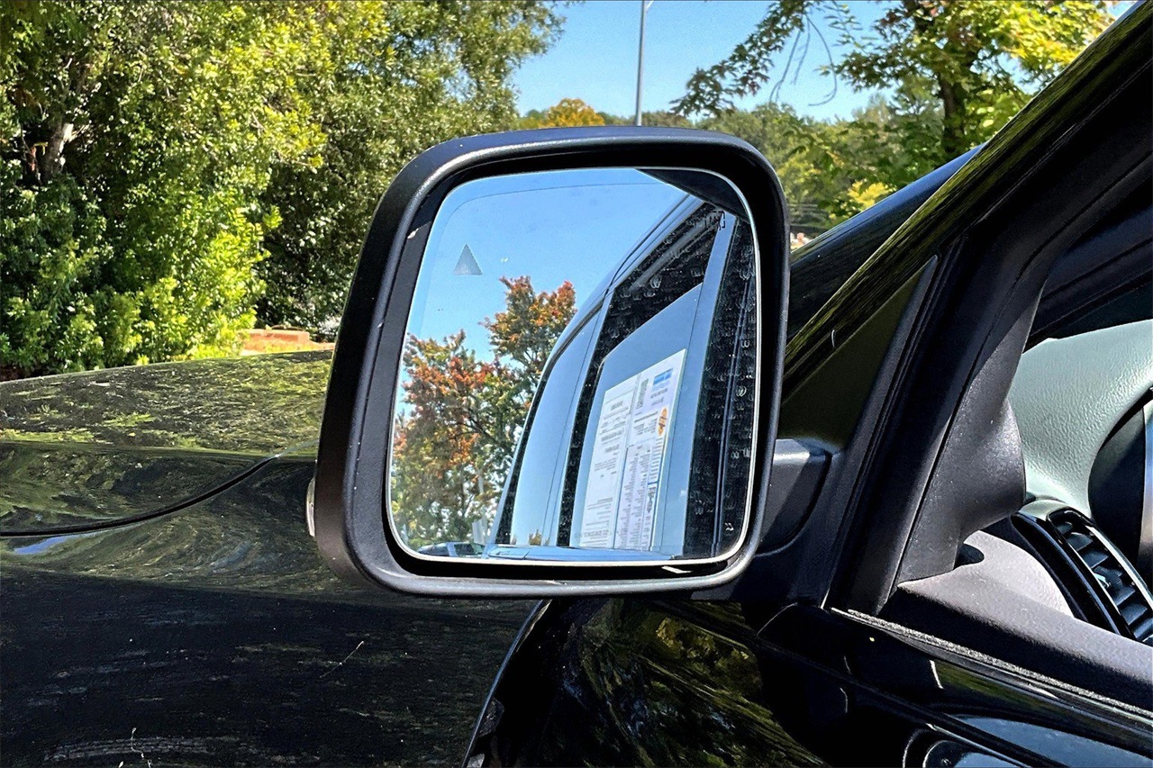 2021 Jeep Grand Cherokee Anniversary Edition photo 25