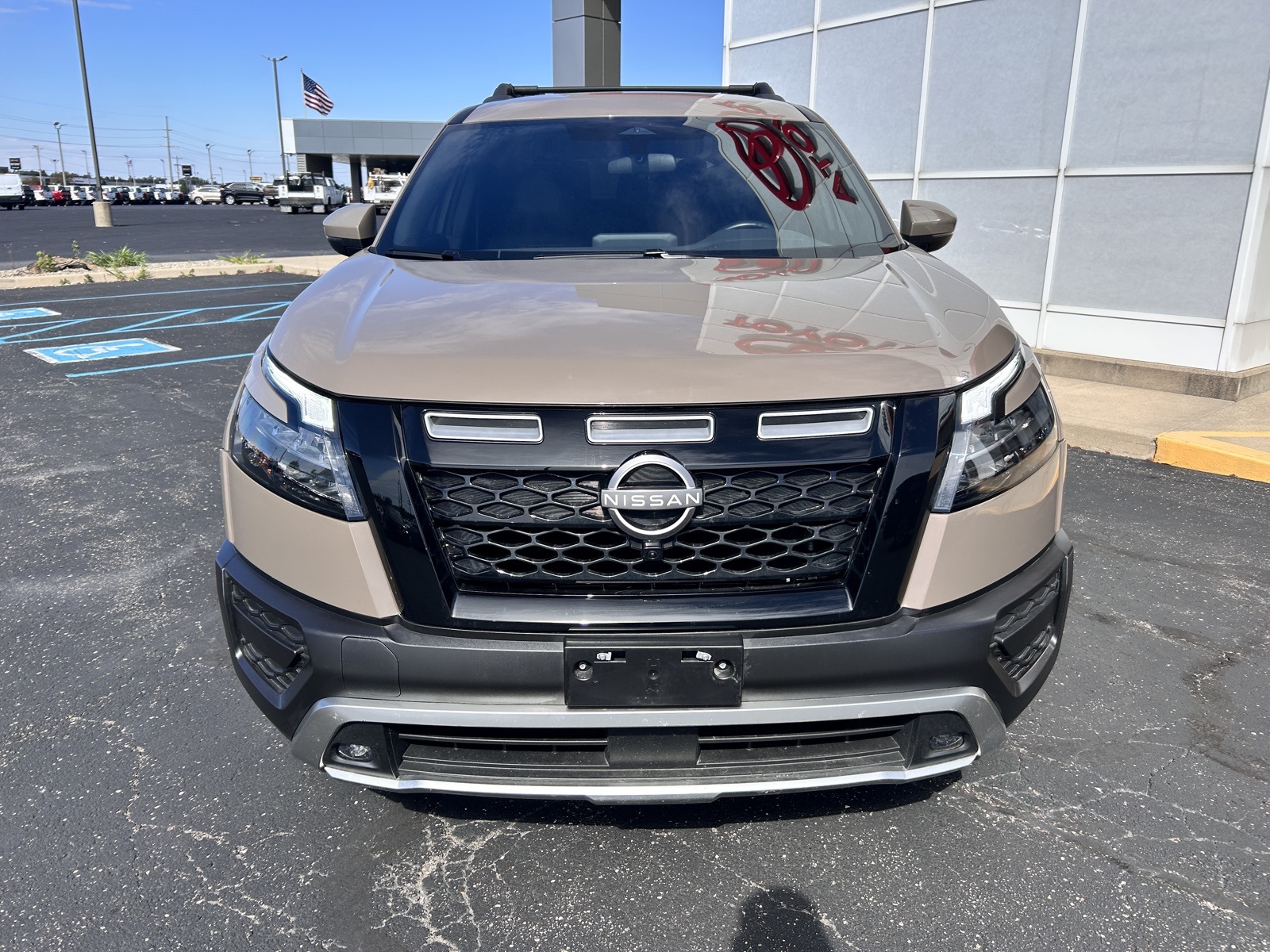 2023 Nissan Pathfinder Rock Creek photo 2