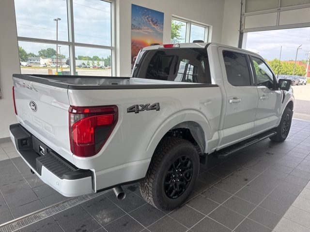 2025 Ford F-150 XLT photo 5