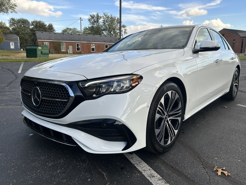 2025 Mercedes Benz E 350 4MATIC photo 3