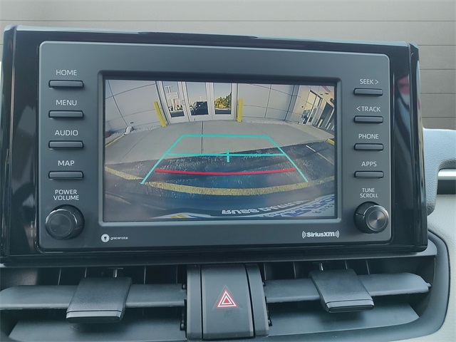 2022 Toyota RAV4 Hybrid XLE photo 22