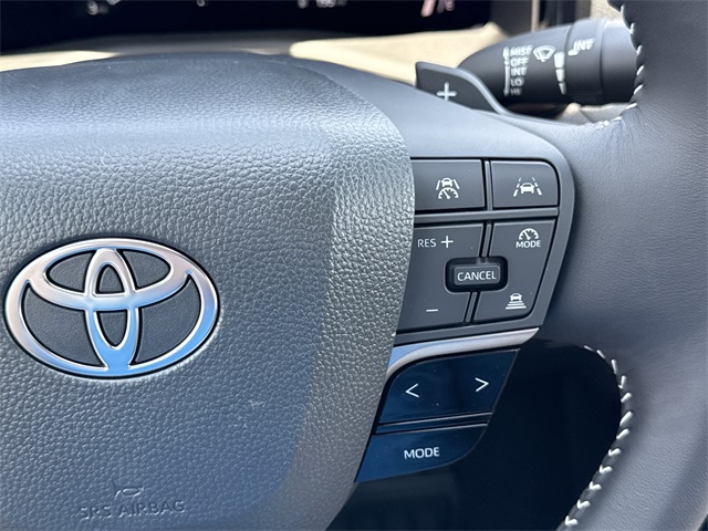 2025 Toyota Camry SE photo 19