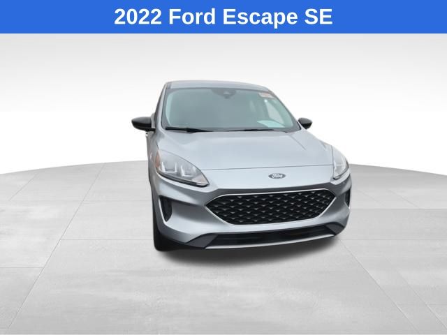 2022 Ford Escape SE photo 3