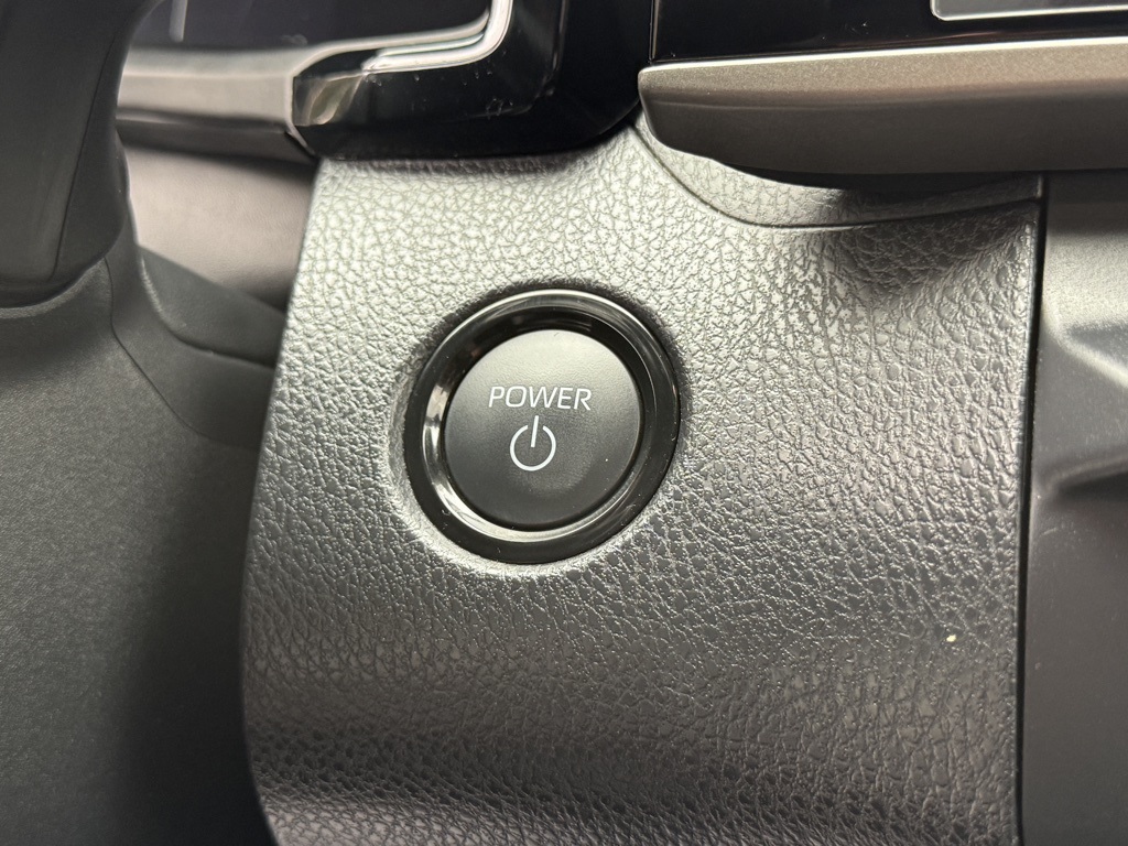 2025 Toyota Camry SE photo 22