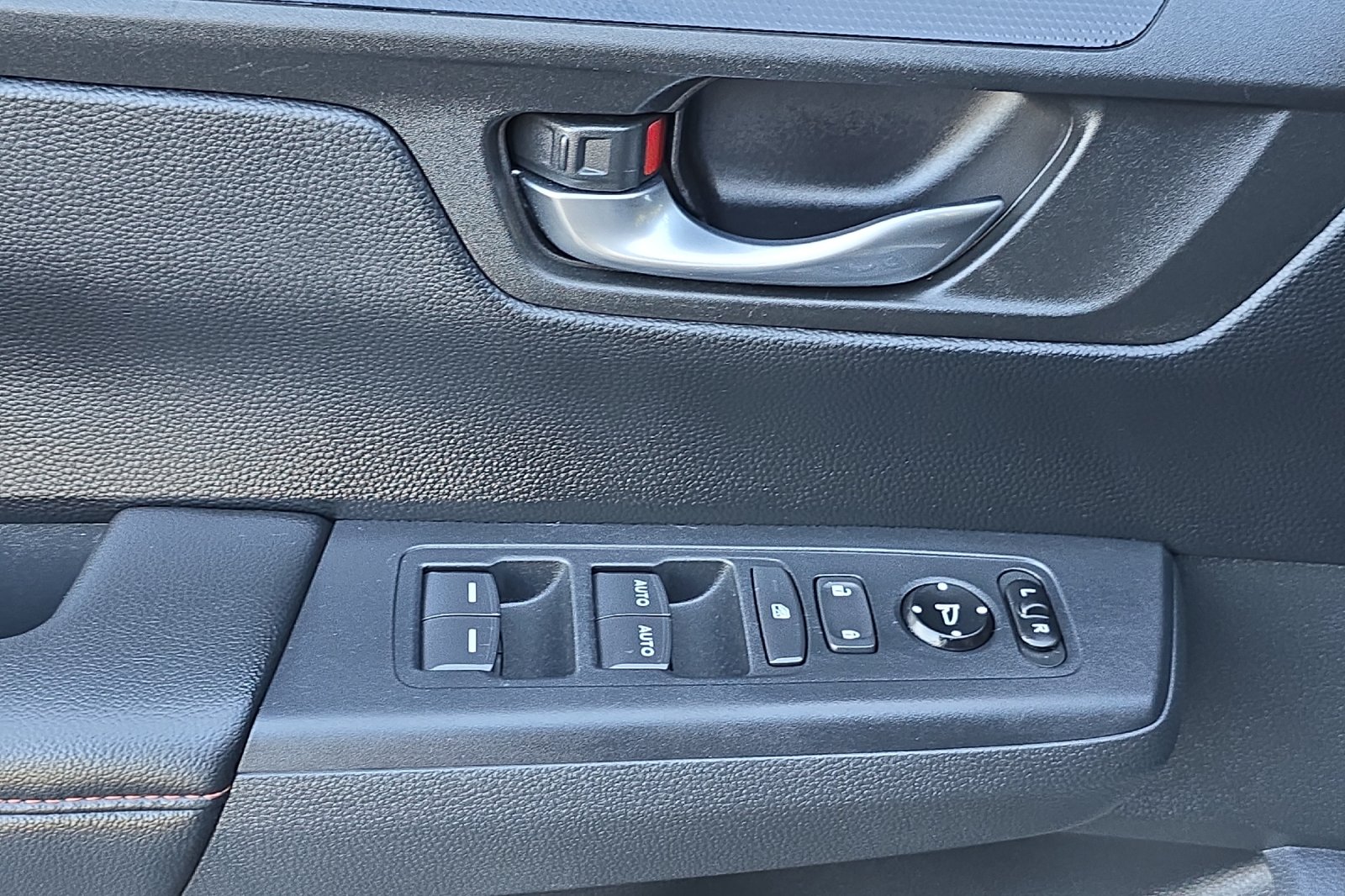 2023 Honda CR-V Hybrid Sport photo 8