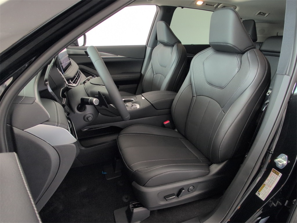 2026 Infiniti QX60 Luxe photo 5