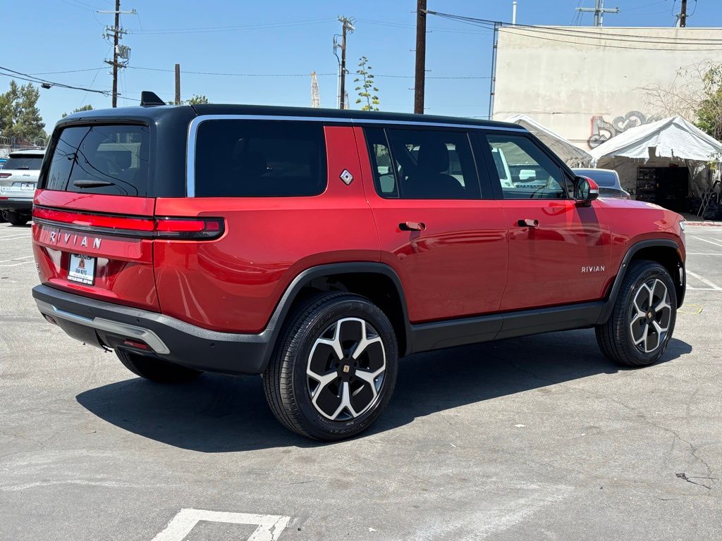 2024 Rivian R1S Adventure photo 3