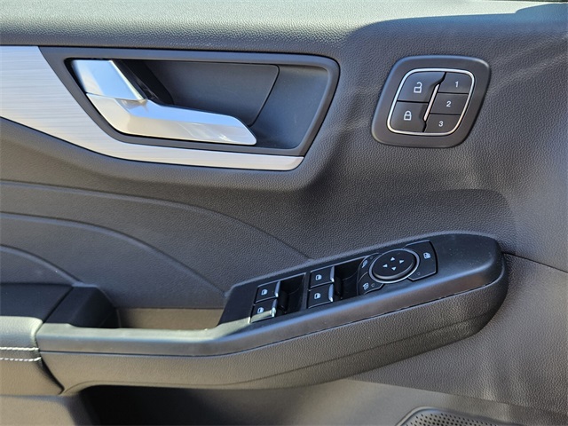 2025 Ford Escape Plug-In Hybrid Base photo 30