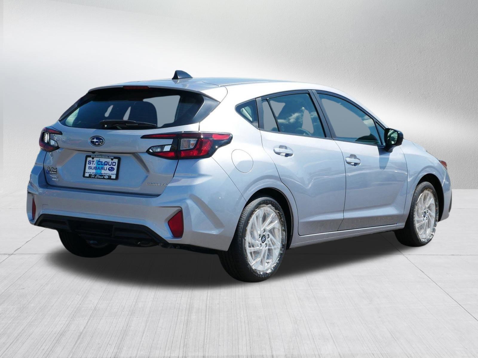 2025 Subaru Impreza Base photo 4