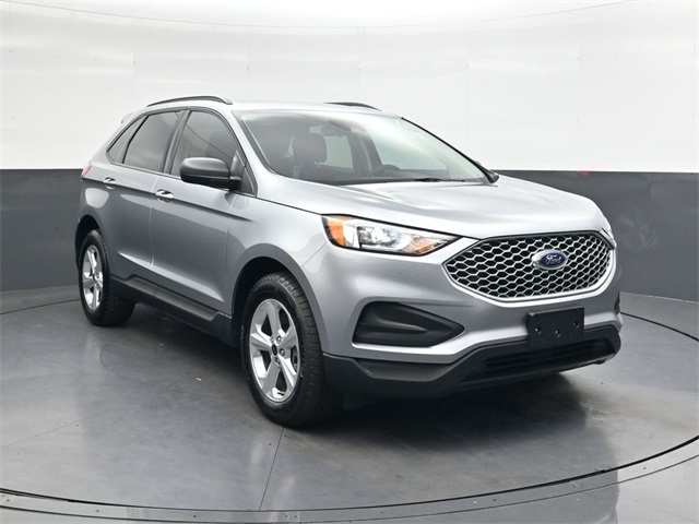 2024 Ford Edge SE photo 2