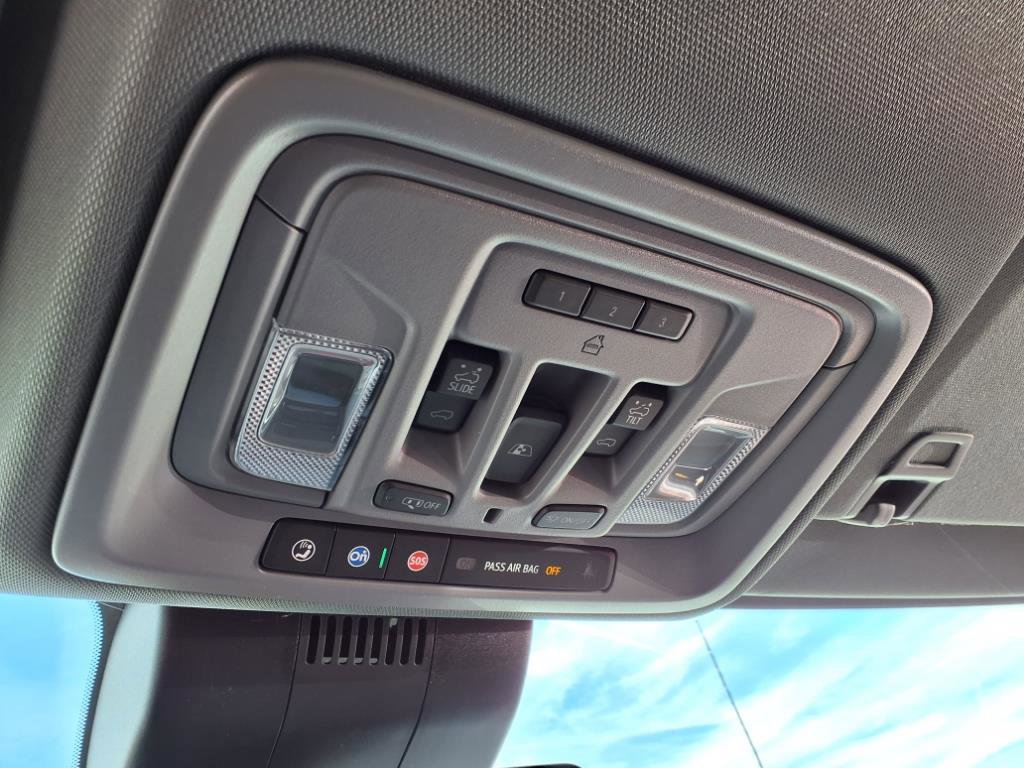 2026 Gmc Sierra 1500 SLT photo 19