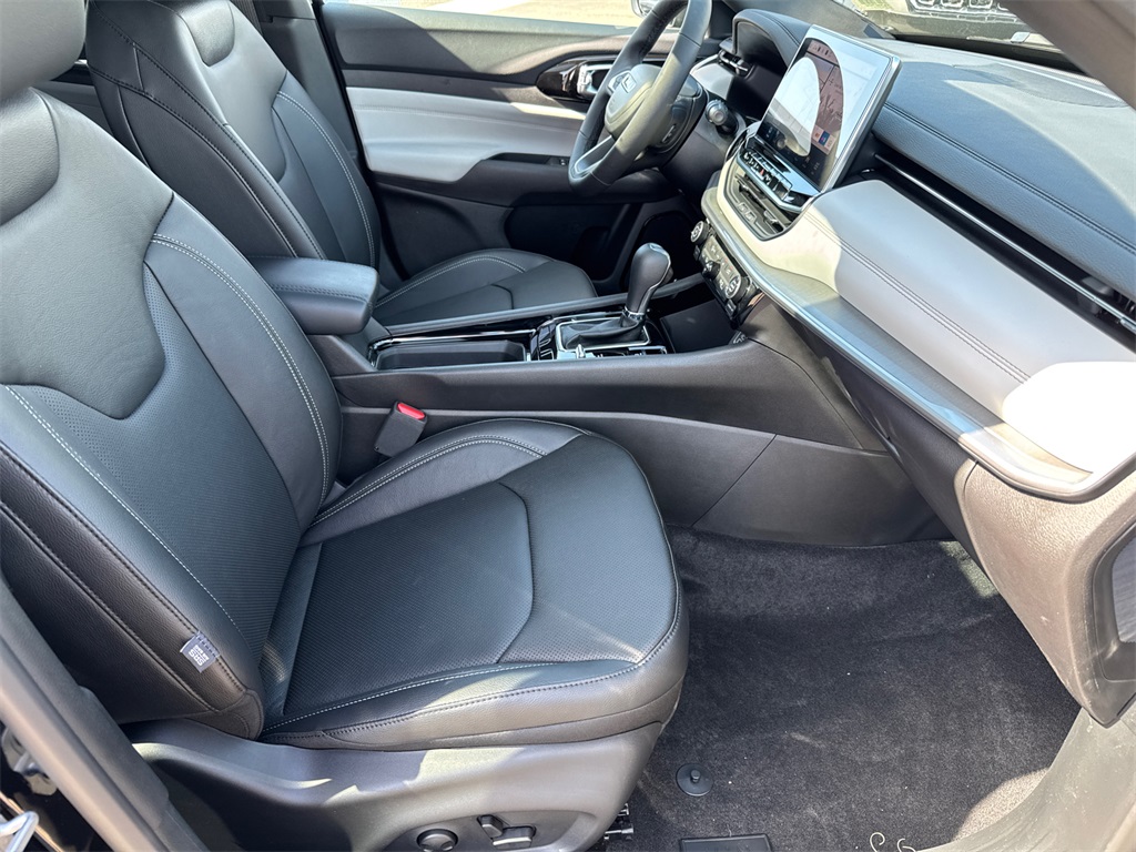 2025 Jeep Compass Limited photo 15