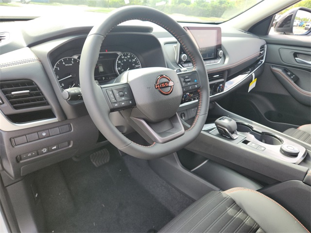 2026 Nissan Rogue SV photo 7