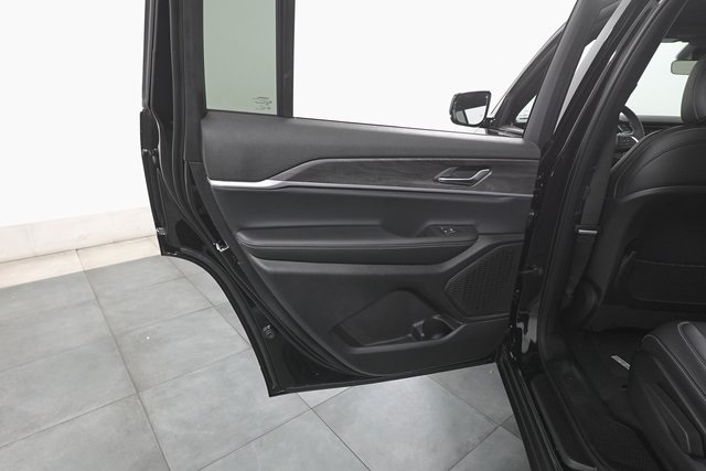 2025 Jeep Grand Cherokee Limited photo 23