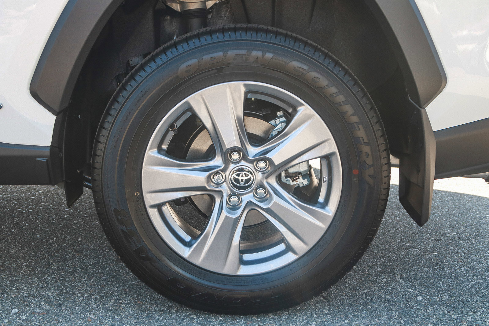2025 Toyota RAV4 Hybrid LE photo 10