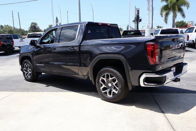 2026 Gmc Sierra 1500 SLE photo 4