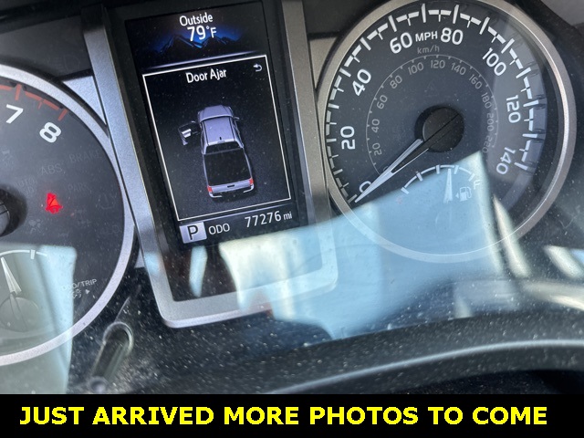 2017 Toyota Tacoma SR5 photo 3