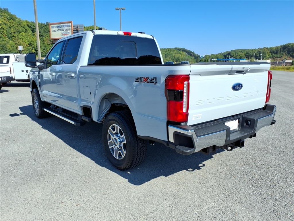2026 Ford F-250 Lariat photo 3
