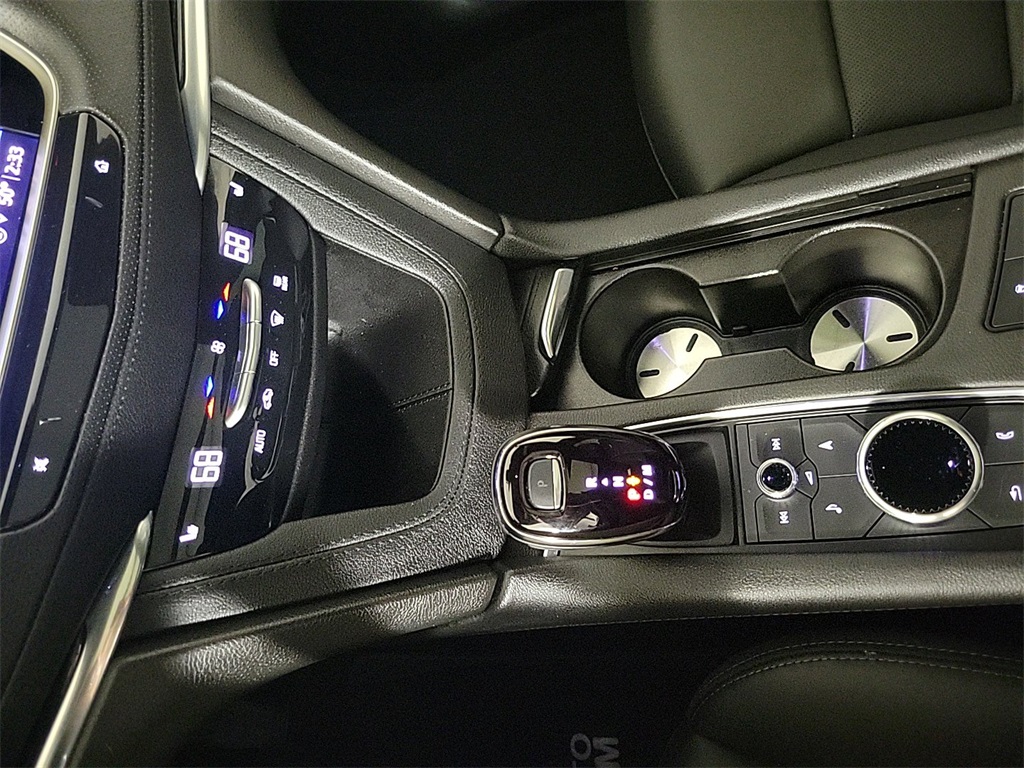 2025 CADILLAC XT5 - Image 20