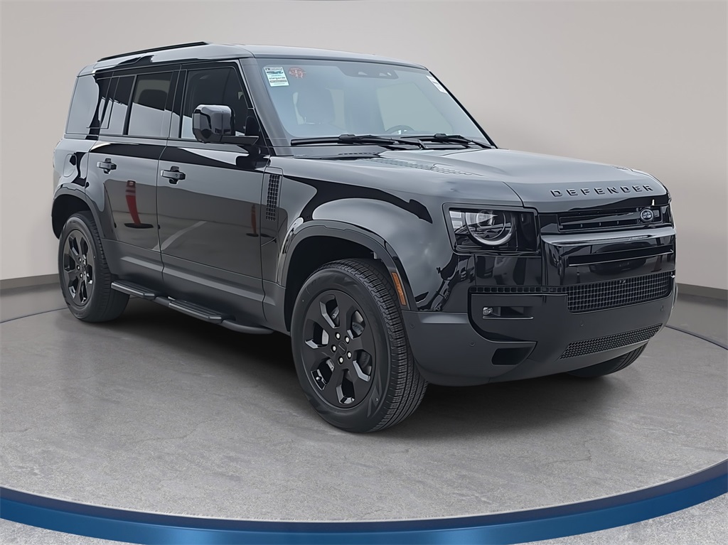 2026 Land Rover Defender 110 S photo 3