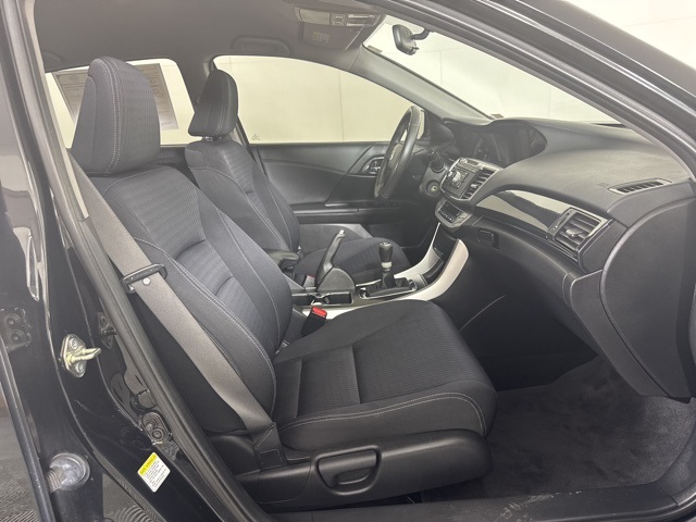 2015 Honda Accord Sport photo 4