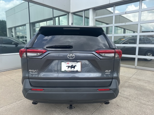 2019 Toyota RAV4 XLE photo 24