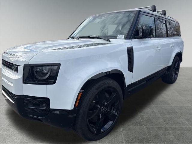 2025 Land Rover Defender X-Dynamic SE's photo