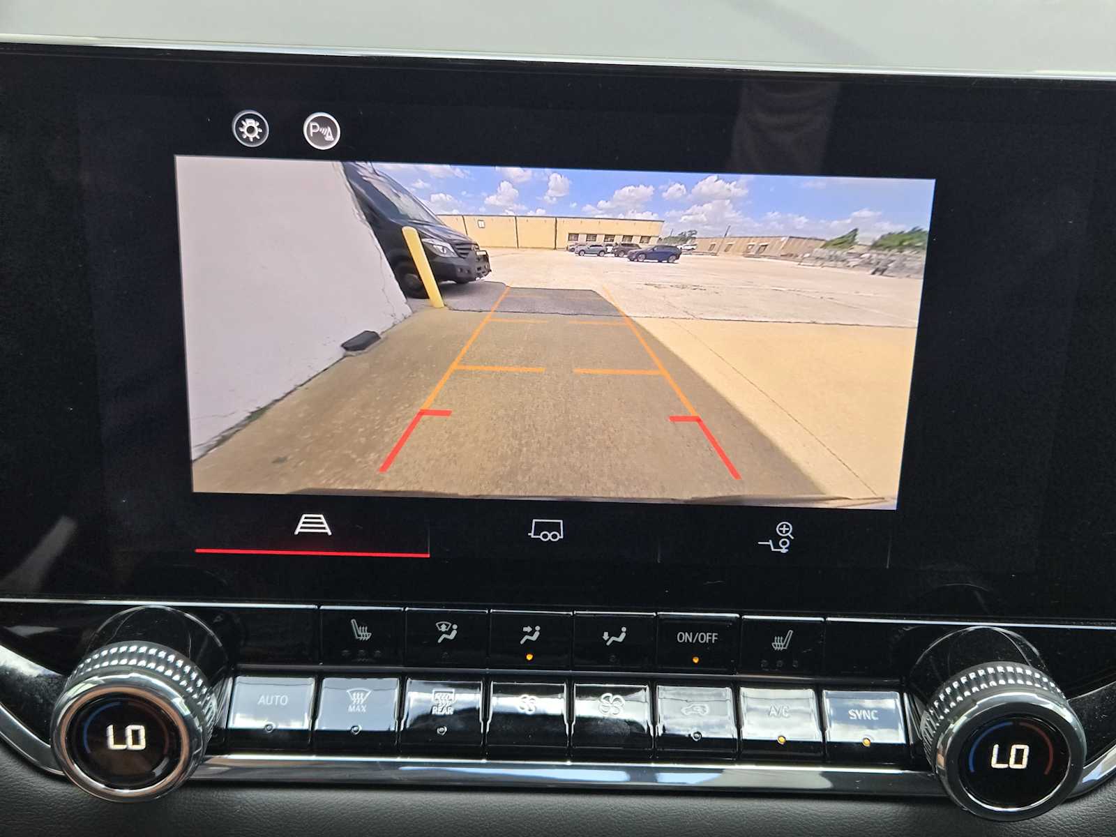 New 2025 Onyx Black GMC Elevation image 12