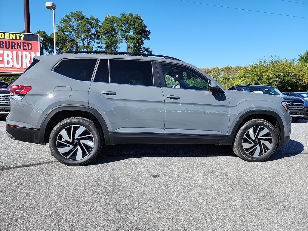 2026 Volkswagen Atlas SE photo 4