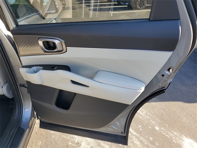 2025 Kia Sorento Hybrid EX photo 33