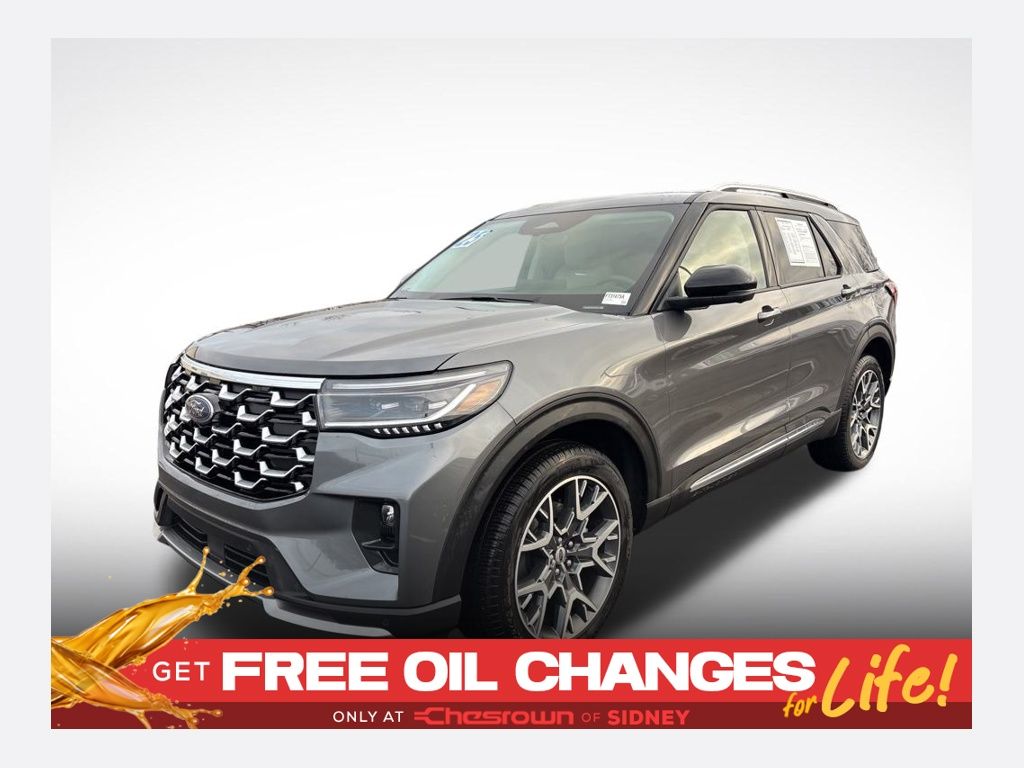 2025 Ford Explorer Platinum's photo