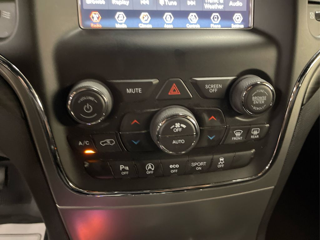 2020 Jeep Grand Cherokee Laredo E photo 15