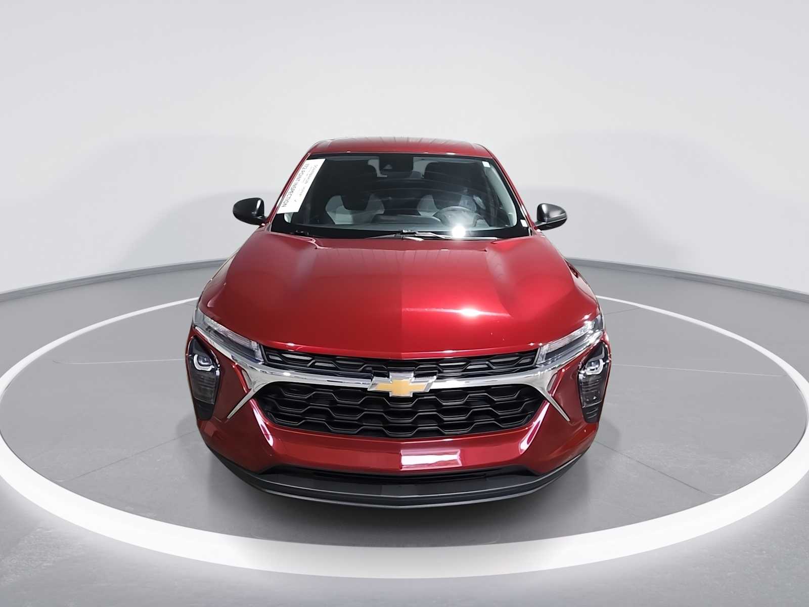 2025 Chevrolet Trax LS photo 3