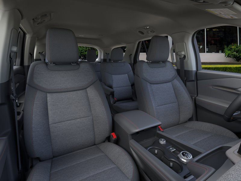 2025 Ford Explorer photo 8