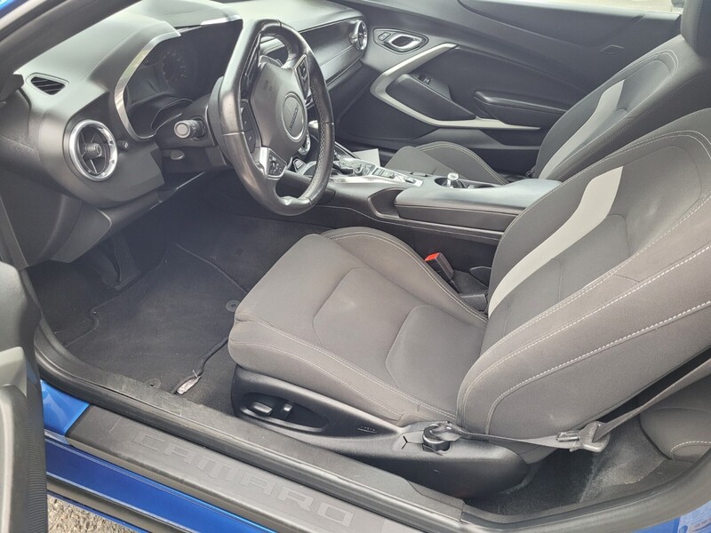2018 Chevrolet Camaro 1LT photo 6