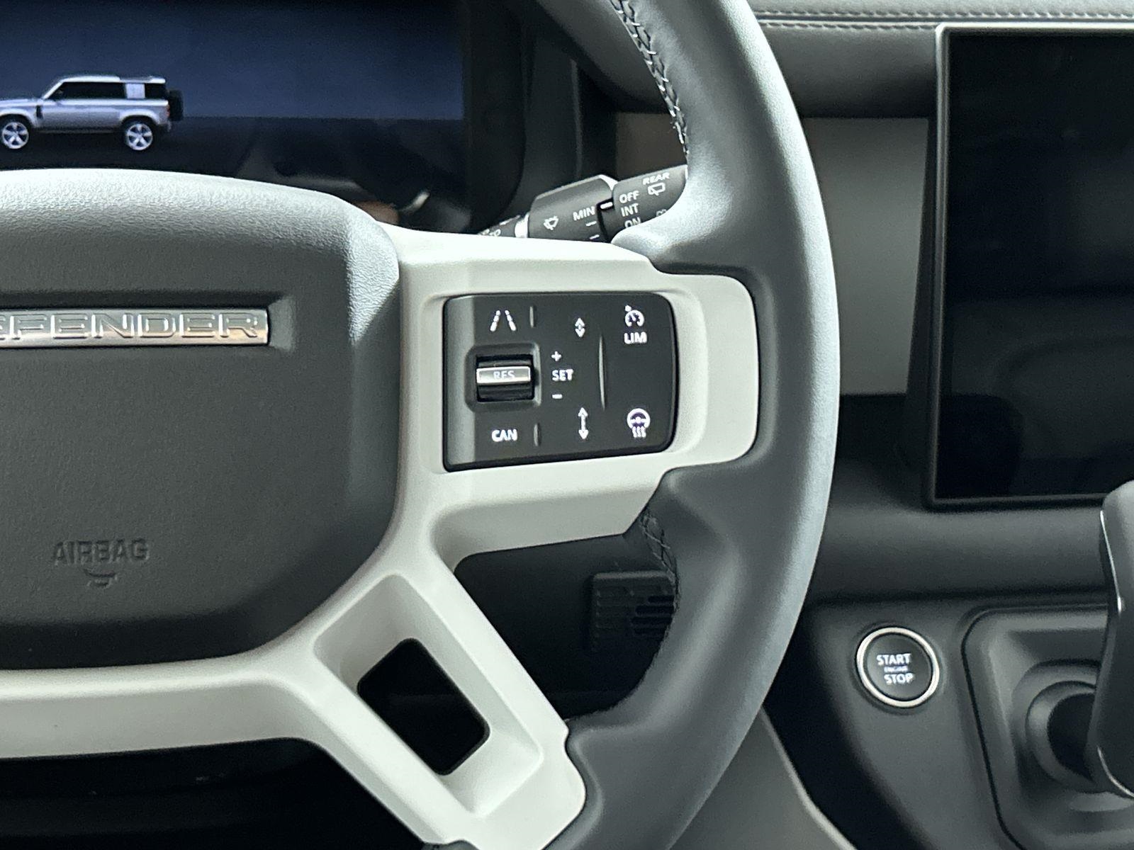 2025 Land Rover Defender 110 S photo 13