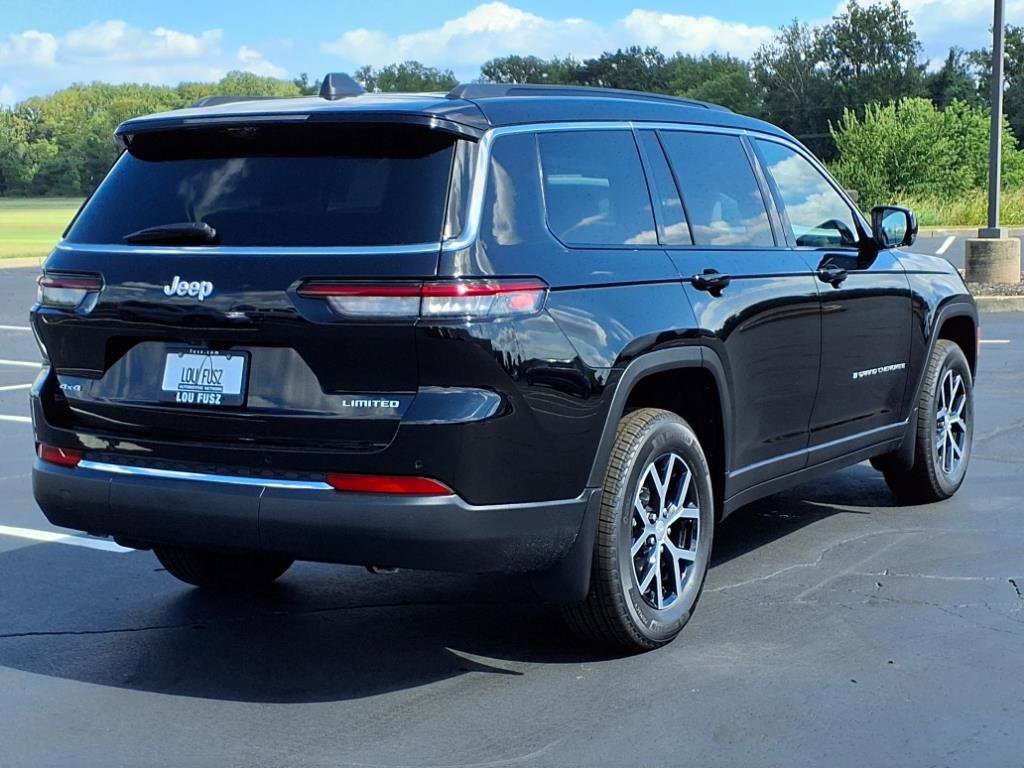 2025 Jeep Grand Cherokee Limited photo 14
